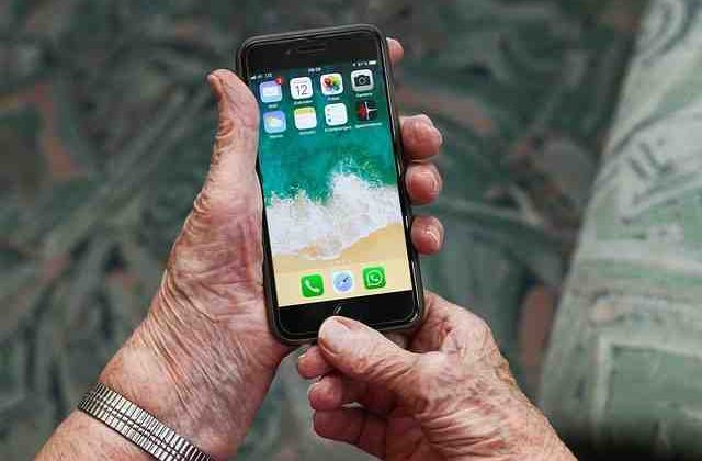 Quel smartphone pour les seniors ?